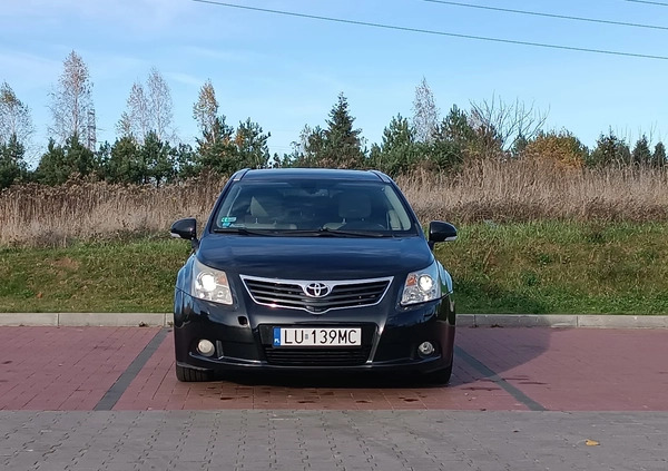 Toyota Avensis cena 18500 przebieg: 312000, rok produkcji 2009 z Warszawa małe 277